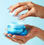 Neutrogena Hydro Boost Water Gel Moisturiser - Image 2